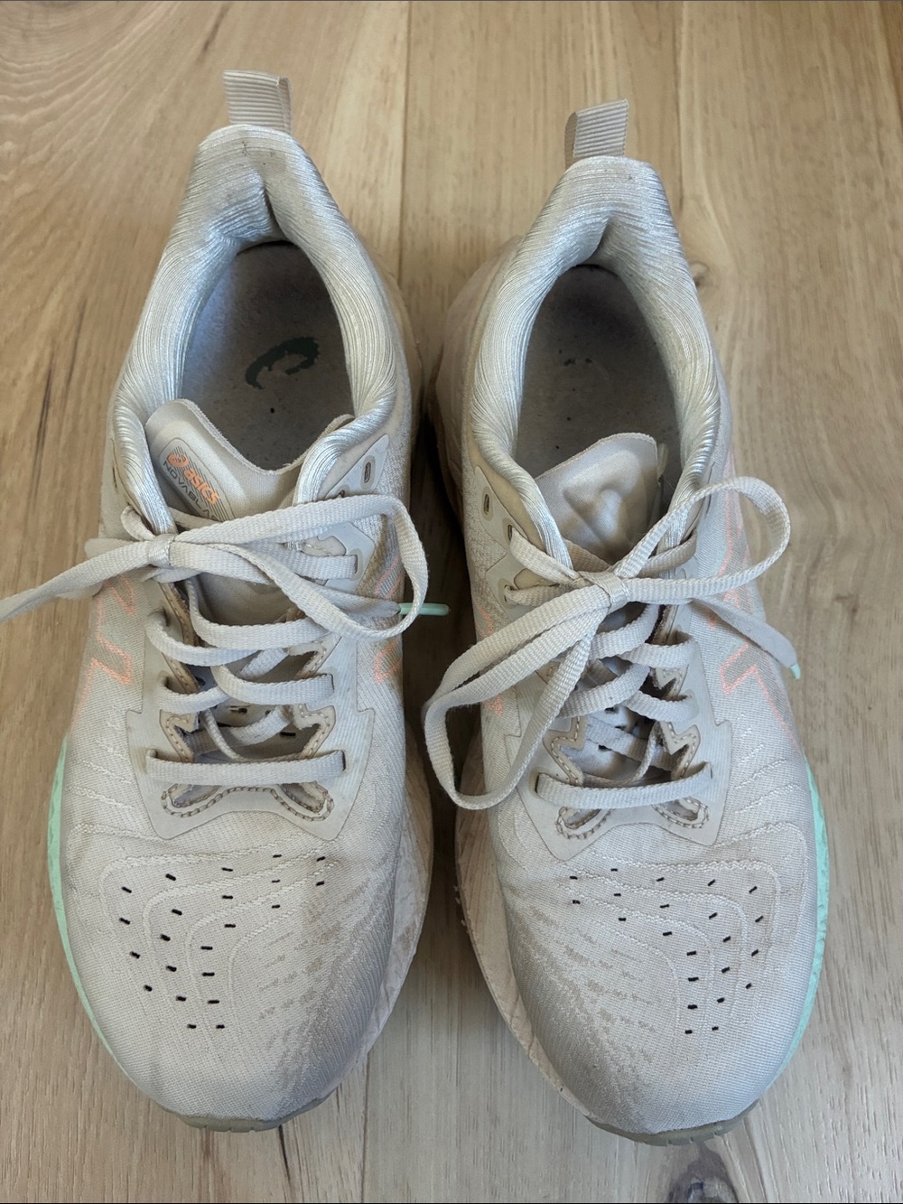Asics White Light Gray Athletic Running Shoes with Mint Accent